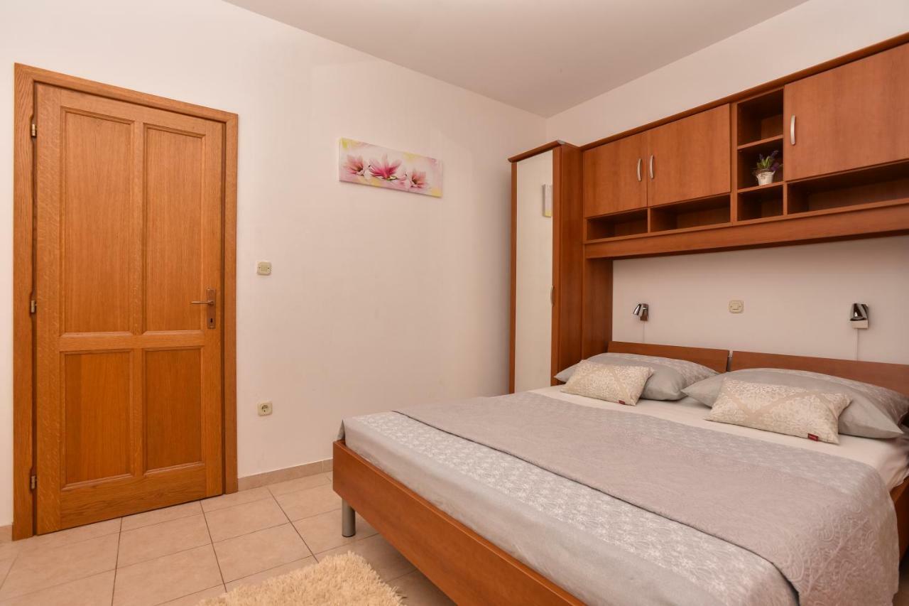 Villa Ivka Tučepi Buitenkant foto
